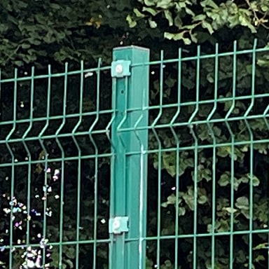 Green mesh clip with security bolt